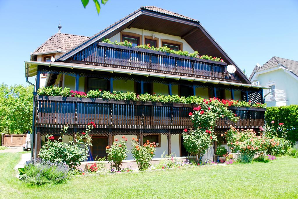 Apartment Rozsahaz Balatonfured